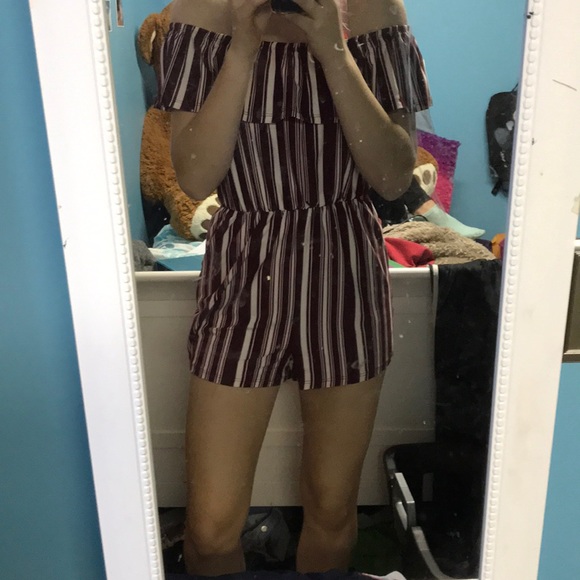 A red and white striped off the shoulder romper - Picture 1 of 2
